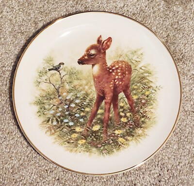 Pickard ''Eye to Eye'' Giordano Collector's Plate of Fawn