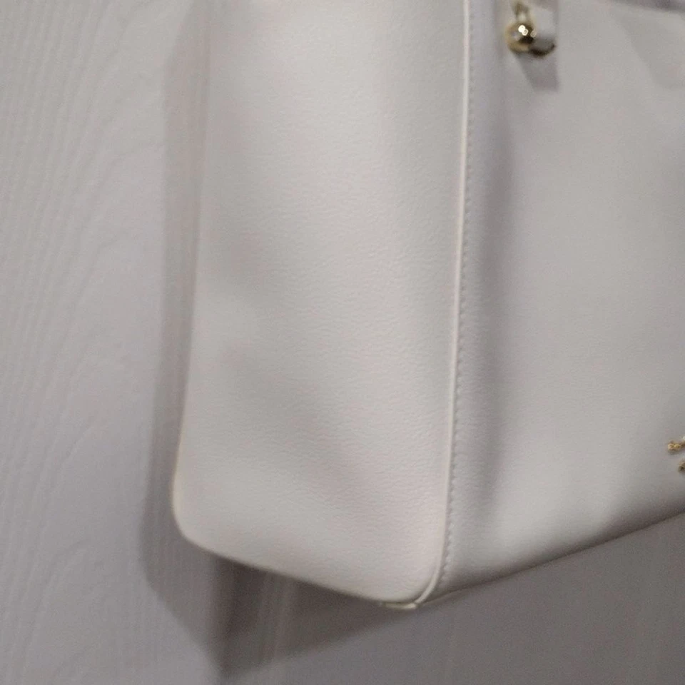 Samantha Thavasa Off-White Leather Tote Shoulder Bag - Magnetic Snap handbag - Image 4 of 4