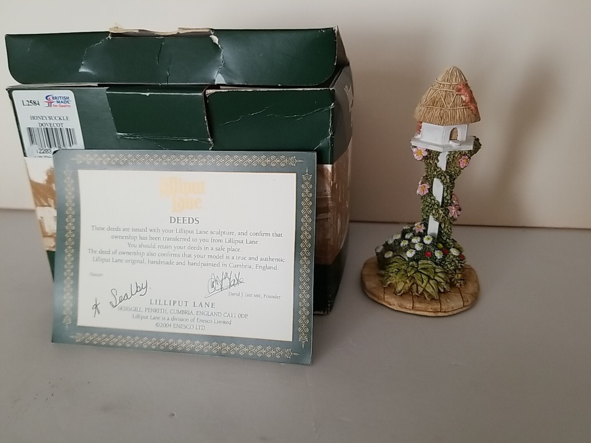 Lilliput Lane Honeysuckle dovecot Vistitors Centre Special. 2003