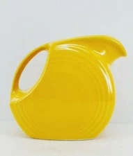 LARGE DISK PITCHER daffodil yellow FIESTA WARE FIESTA 67 OZ new
