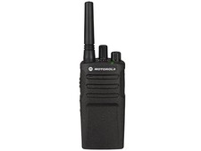 MOTOROLA XT420 - RADIO PORTATILE ROYALTY FREE PMR446 IP55 CON CARICATORE E FONDINA