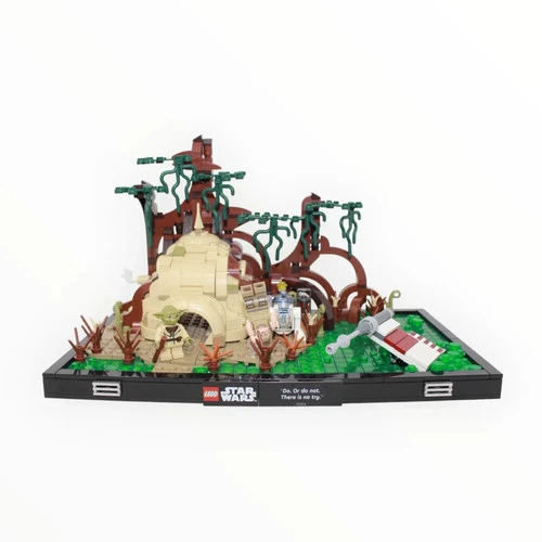 LEGO Star Wars: Dagobah Jedi Training Diorama (75330) READ DESCRIPTION