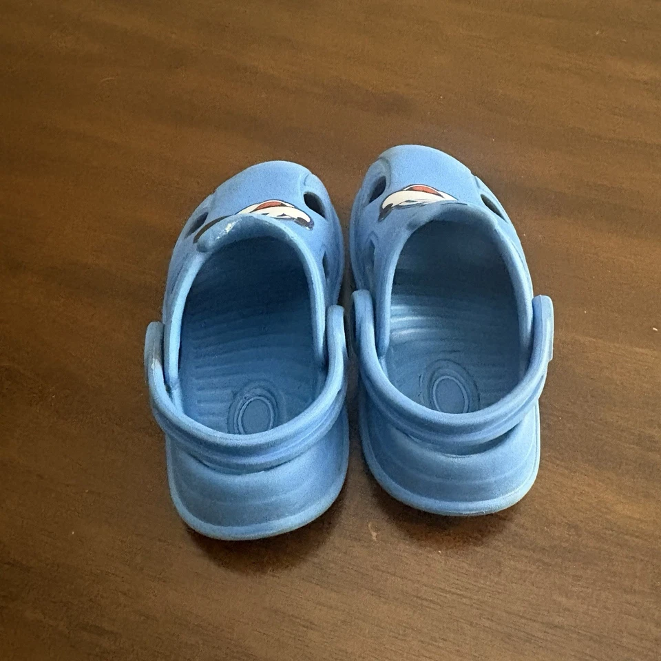 Sandalias Mickey Baby para niños pequeños talla 5/6 azul cocodrilo como usadas en excelente estado SB#5 Foto 4 de 4