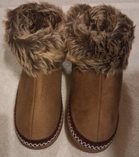 AVON SOFT BROWN CLOG SLIPPERS FAUX FUR TRIM WOMENS SIZE 9-10 NEW IN BAG L K