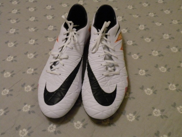 nike hypervenom rainbow