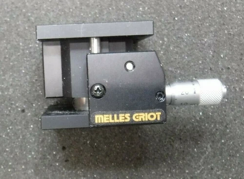 Melles Griot Vertical Stage 1  1/2x  1 1/2 Plate with Mitutoyo Micrometer