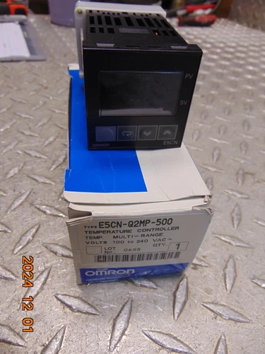 OMRON E5CN-Q2MP-500 TEMPERATURE CONTROLLER