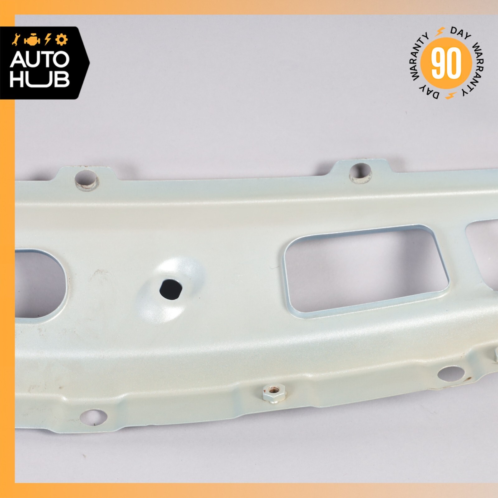 08-19 Maserati GranTurismo M145 Front Left Fender Top Mount Bracket OEM 25k
