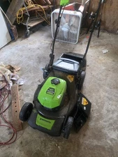 Greenworks 40V 20" Brushless Pish Lawn Mower w/ 4.0 Ah Battery's & Quick Charger