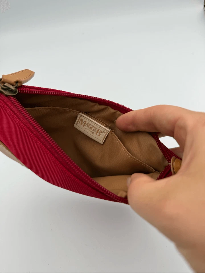 MaggiB Clásico Rojo Marrón Cuero Acentuado Cremallera Bolsa Foto 3 de 4