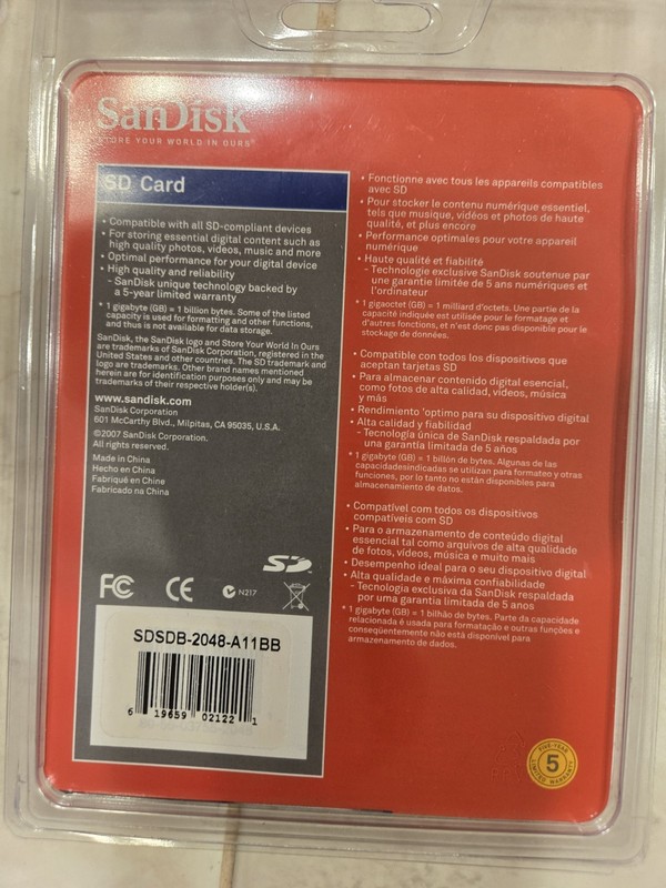 Sandisk 2 Gigabyte SD Card. New In Package.