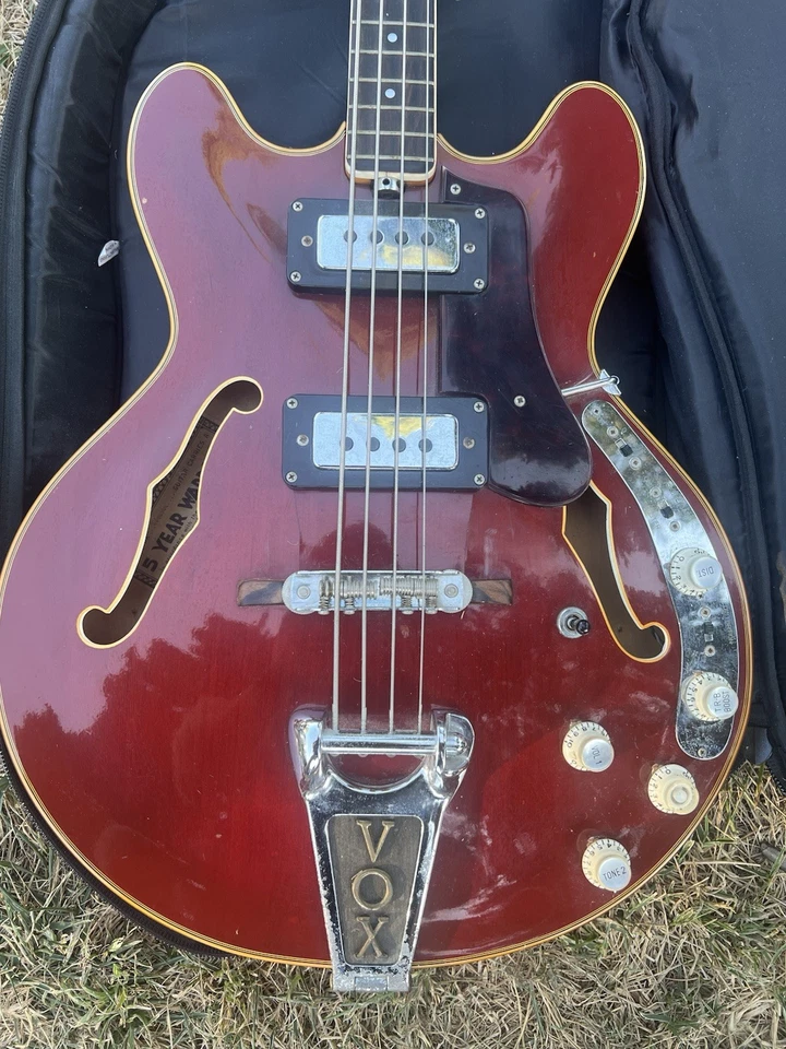 VOX SIDEWINDER IV BASS CHERRY 1967-68 DE COLECCIÓN con estuche Foto 2 de 4