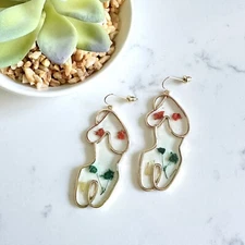 Womens Body Silhouette Dried Pressed Flowers Gold Line Art Dangle Earrings NEW