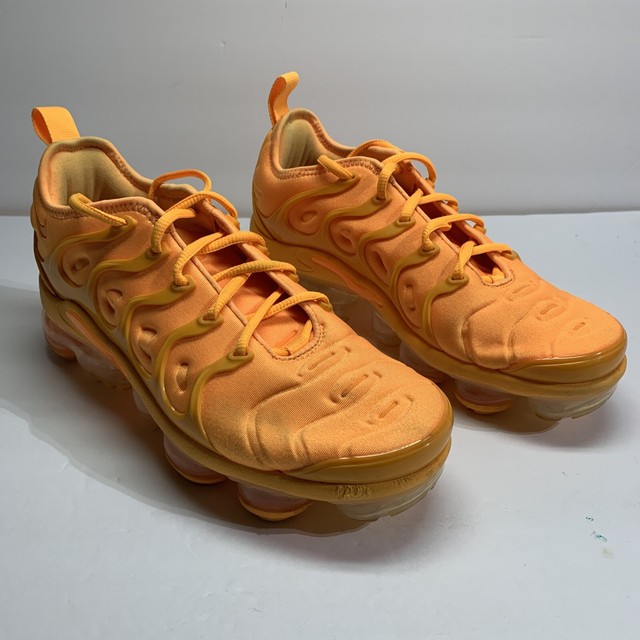 size 6 nike air vapormax plus shoes