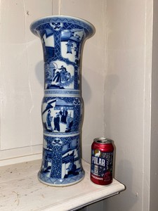 1700s CHINESE PORCELAIN TRUMPET GU FORM VASE QING KANGXI PERIOD 17 5/8”