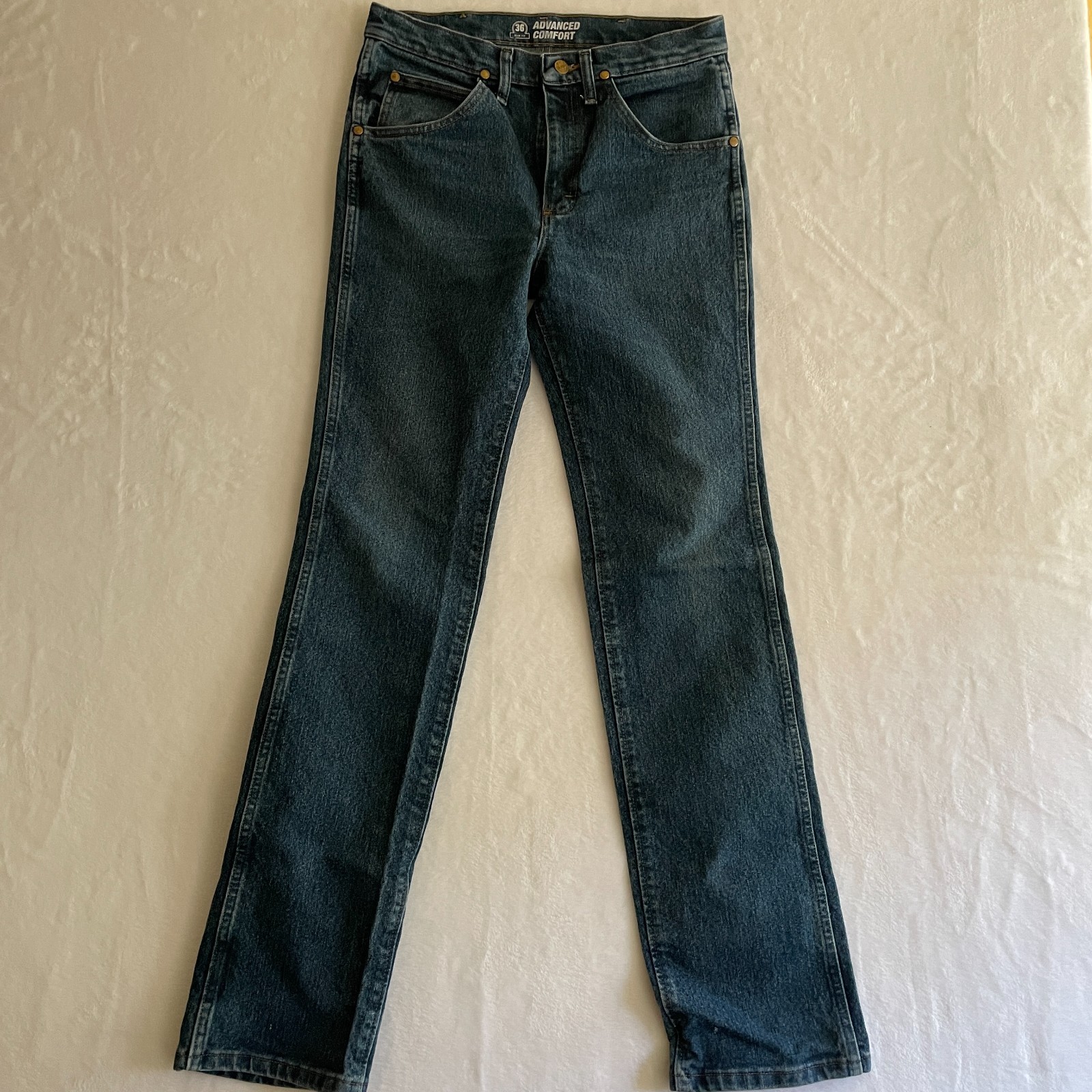 's W30 L34 Medium Washed Blue