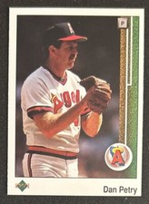 1989 Upper Deck Dan Petry Baseball Card #552 Angels Pitcher VG O/C