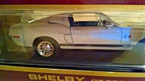 SHELBY GT-500KR 1968 WHITE COBRA JET 428 YAT MING ROAD LEGENDS 1:18 #92168. - Picture 9 of 11