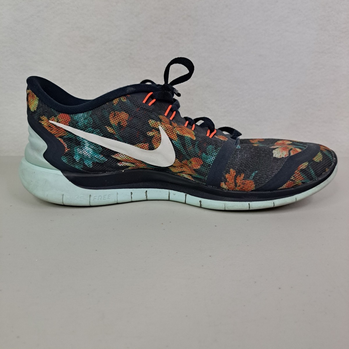 Floral nike free run hotsell