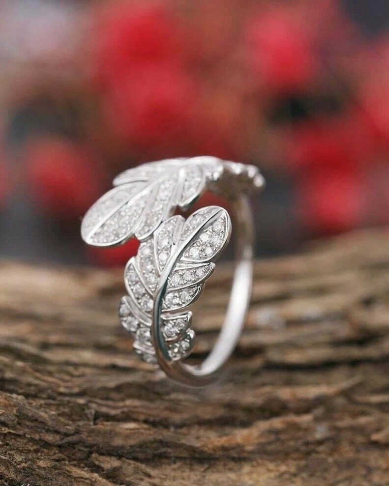 Leaf shaped shop ring