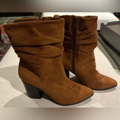APT. 9 Microsuede ankle boots size 9. Brown. New in box!!
