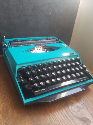 Seltene 1970er Smith Corona Ghia Türkis manuelle tragbare Schreibmaschine, Tjaarda, Tomaso,