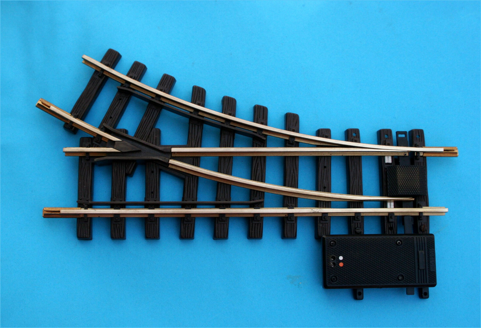 LGB 1205 , Weiche rechts mit elektrischen Antrieb, R1600 mm, Spur G, Gartenbahn LGB 1205 , Weiche rechts mit elektrischen Antrieb, R1600 mm, mm, mm, Spur G, Gartenbahn e4d1e9