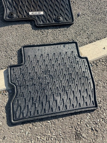 Genuine Mazda CX-5 2017-Onwards All Weather Rubber Floor Mat and Boot Liner - Picture 3 of 6