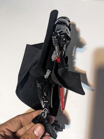 LEGO Star Wars: Kylo Ren (75117): Missing Shin Guard (Used)