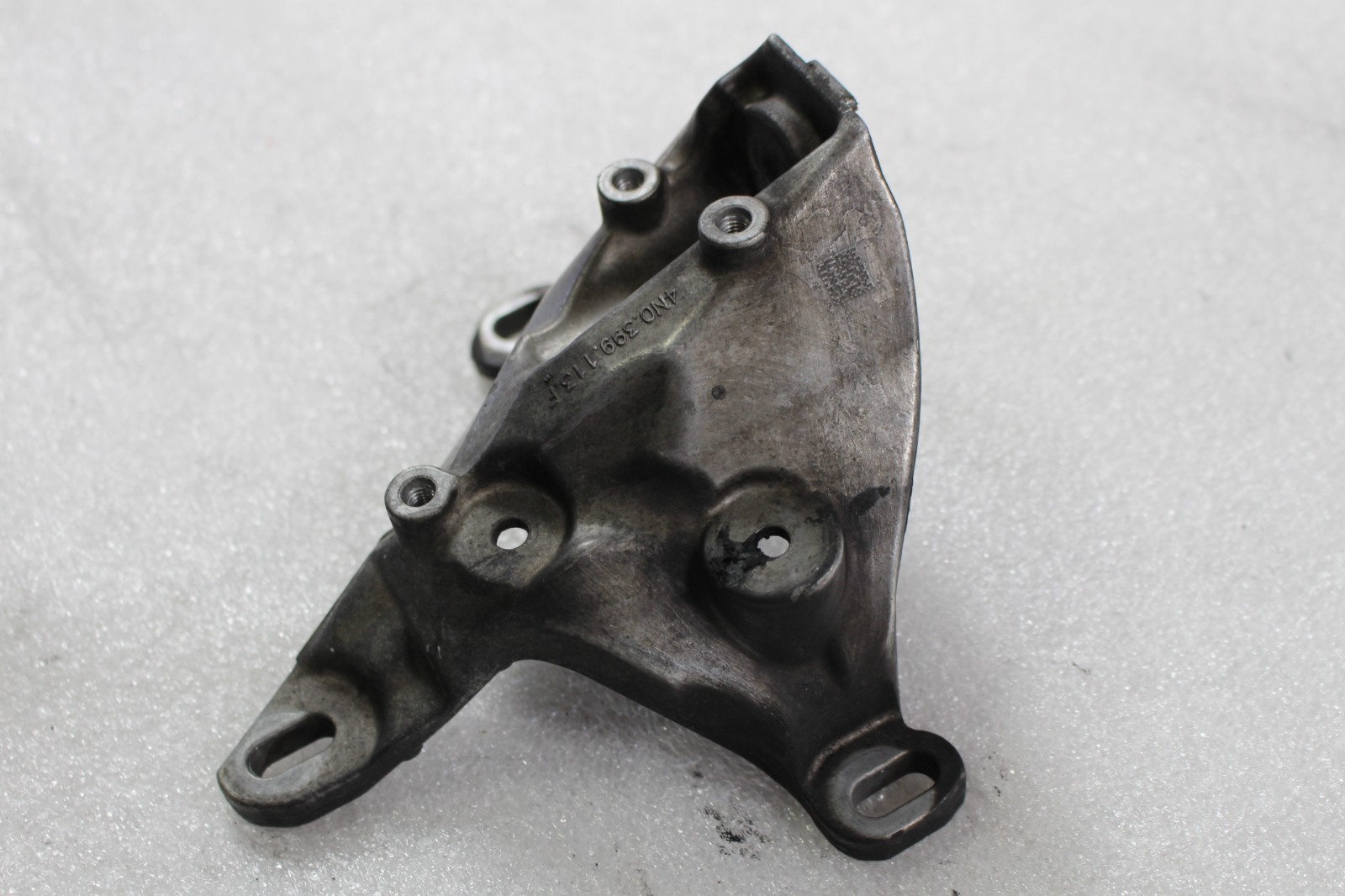 Lamborghini Urus, LH, Left, Transmission Bracket, Fire Dmg, Used, P/N 4N0399113F