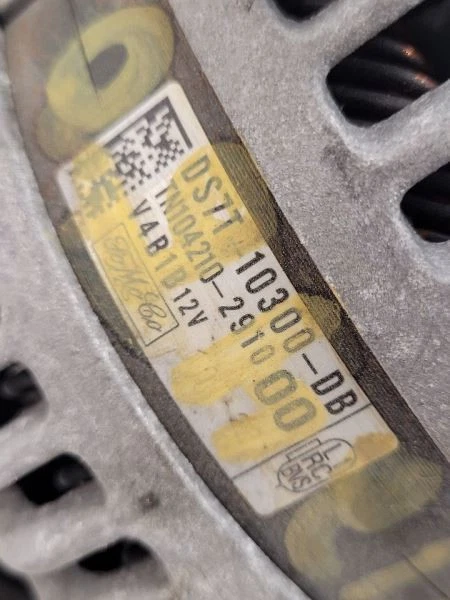 Alternador Ford Fusion 2013-2016 sin asientos térmicos DS7T10300DB  Foto 3 de 4