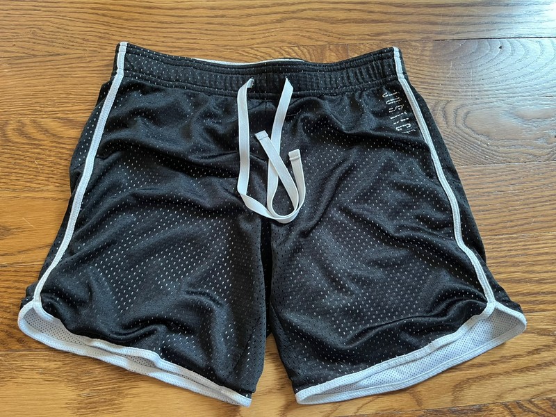 Justice Dolphin Shorts Girls Black Size 10….pre-owned