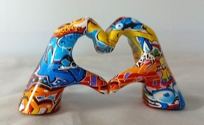   Heart Hands   Pop-Art Statue | Liebe, Support & Good Vibes   