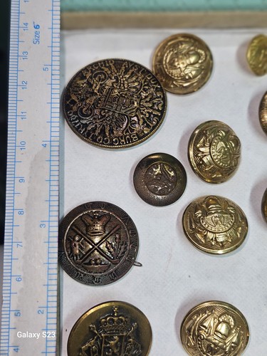 Vintage Buttons Coat of Arms Gold/Silver Tone Metal Lions and Crown 1 WW2 Button - Picture 12 of 20
