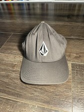 Volcom Hat Cap Fitted LG/XL FlexFit Black Emb...
