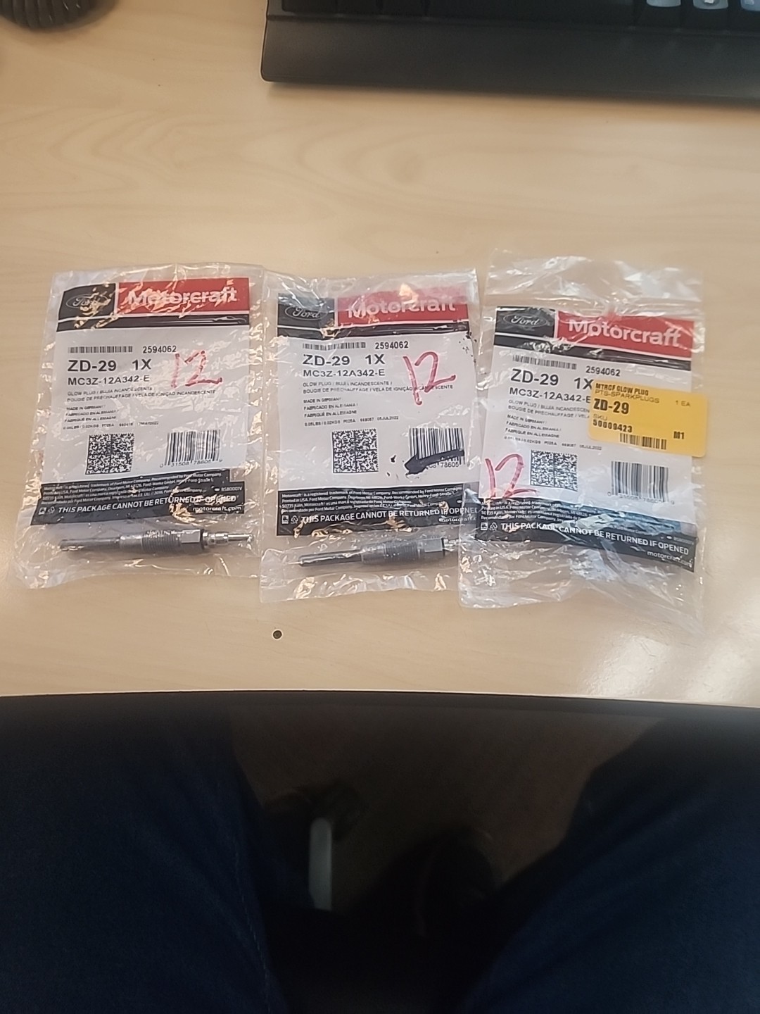 Ford 7.3 diesel IDI glow plug OEM Motorcraft ZD29 replaces ZD9  1987-1994 QTY 3