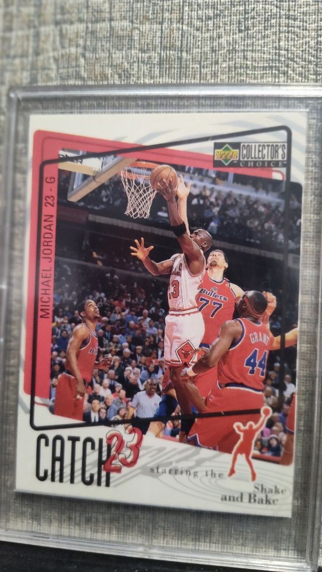 1997-98 Upper Deck Collector's Choice - Catch 23 Michael Jordan