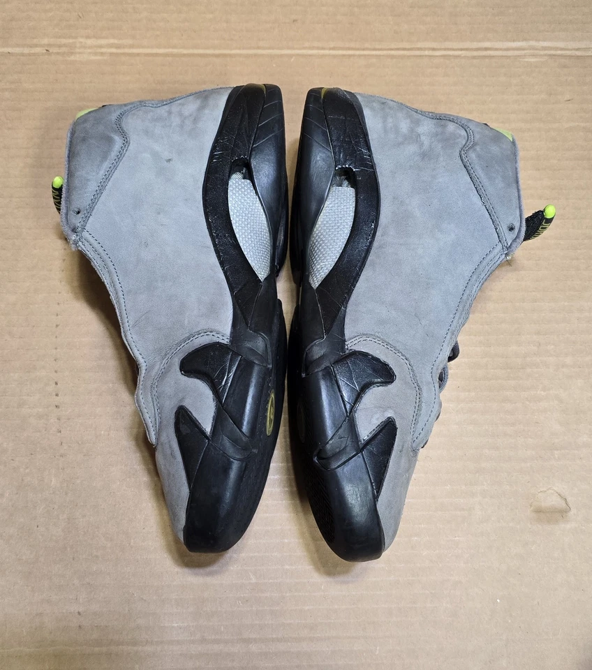 Talla 11 - Air Jordan 14 Retro Chartreuse Foto 4 de 4