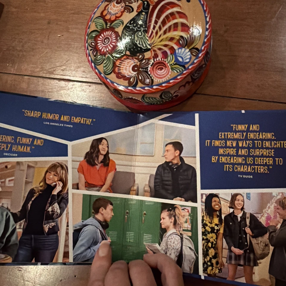 ATYPICAL Season 2 - Promotional DVD - For Your Consideration - Image 4 of 4