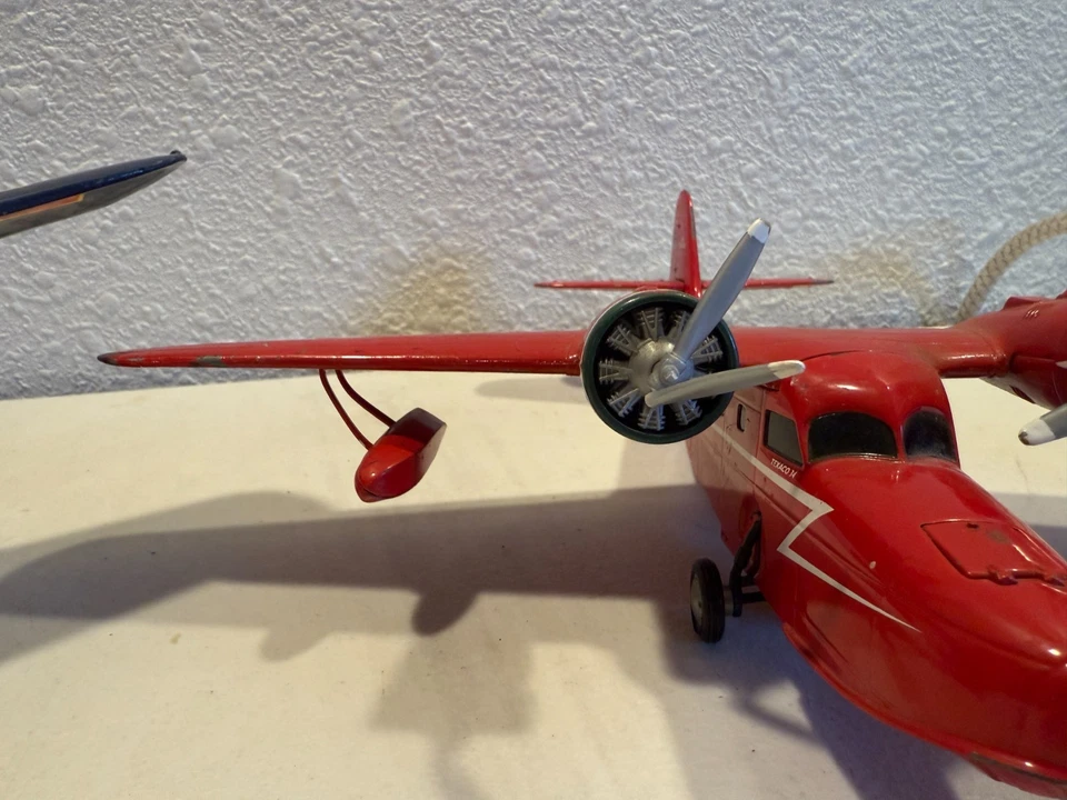 Lot of 2 Ertl Wings of Texaco Die-Cast Airplane Banks Grumman Goose & Lockheed - Image 2 of 4