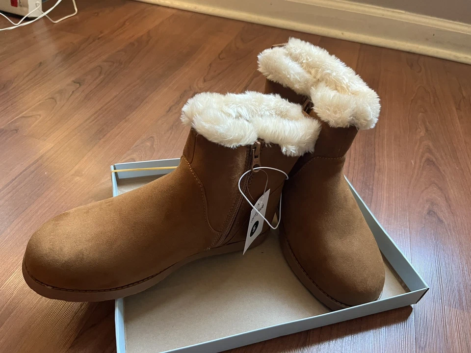 Botas de Invierno Cat & Jack Georgiana Niñas Talla 5 Castaño Imitación Piel de Oveja Forradas Foto 4 de 4