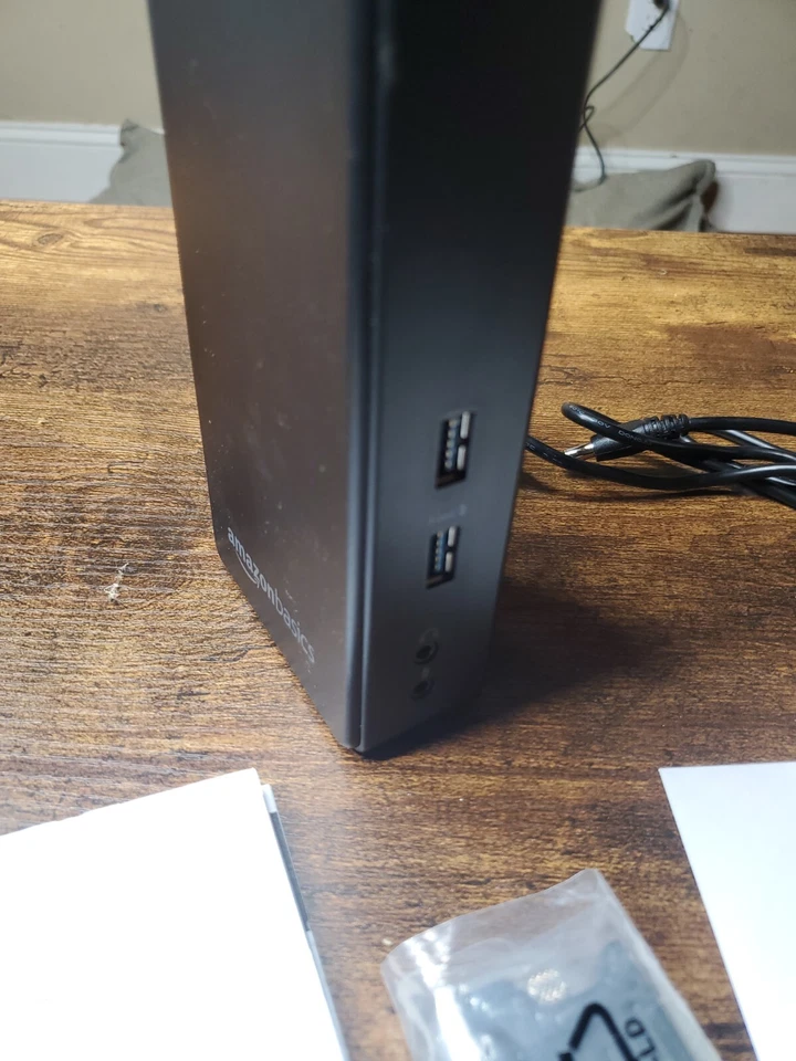 Amazon Basics USB 3.0 Universal Laptop Dual Monitor Docking Station - Image 3 of 4
