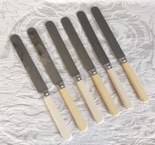 6 Bakelite Table Knives Westall Richardson Sheffield c 1940/50