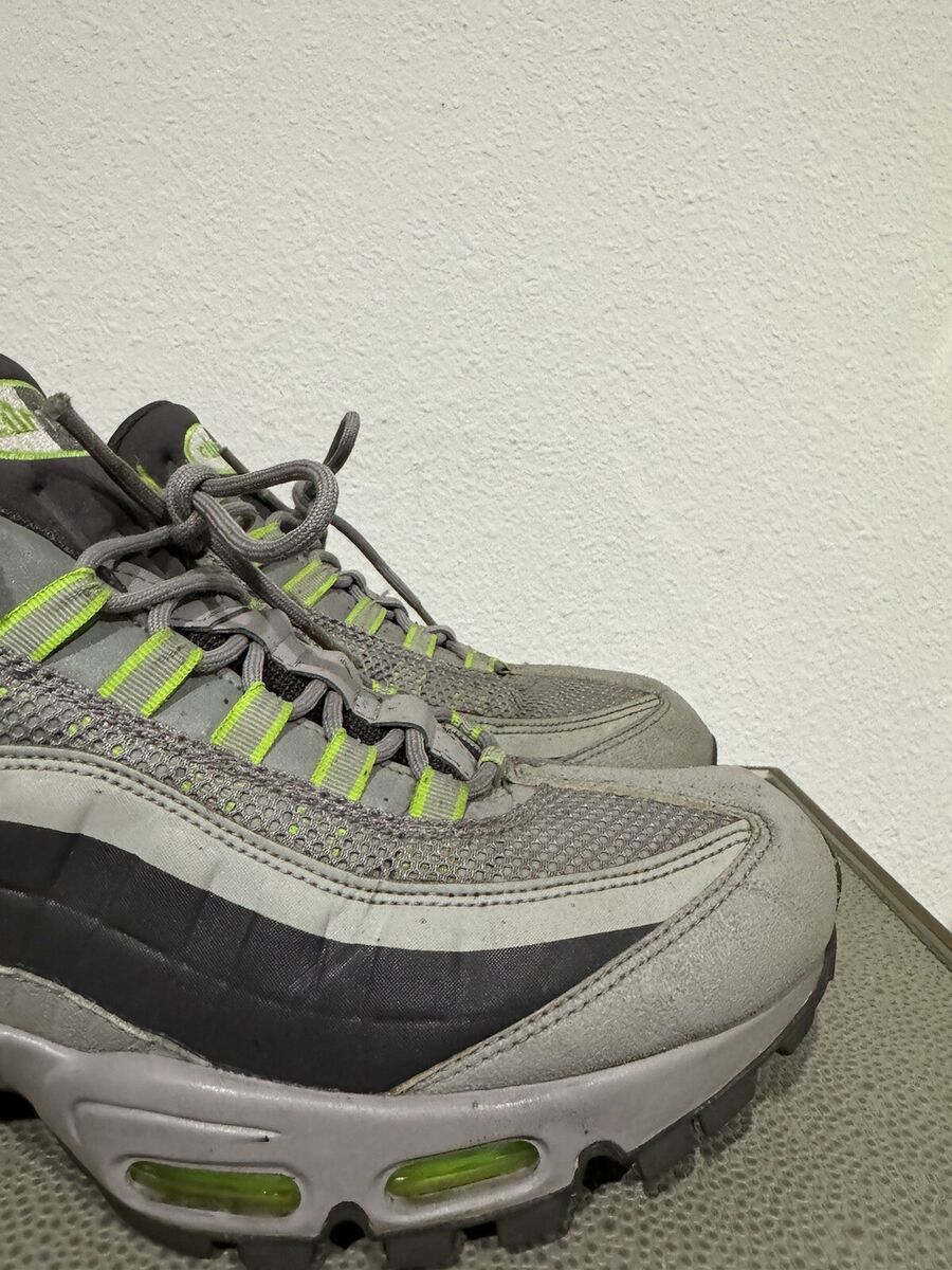 NIKE AIR MAX 95 UTILITY ELECTRIC GREEN-GREY SZ 11.5 [BQ5616 NIKE AIR MAX 95 UTILITY ELECTRIC GREEN-GREY SZ 11.5 [BQ5616