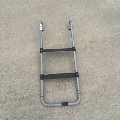  Trampolines Wide-Step Ladder