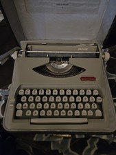 Royal Parade 560 Typewriter 1969 with case & lock/key - Still Works! thumbnail