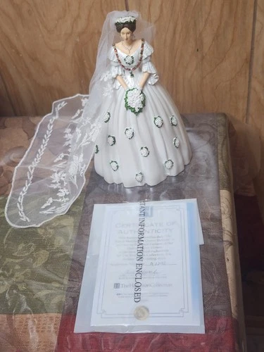 Hamilton Collection The Royal Wedding Of Queen Victoria Figurine # A1235 COA