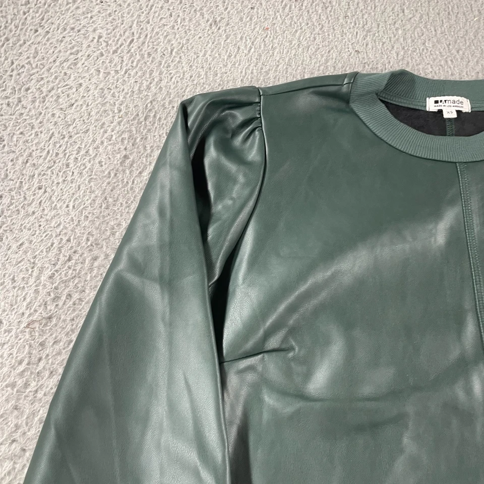 Blusa Top Evereve Hecha en Los Ángeles Tinsley Imitación Cuero Verde Talla XS Manga Abullonada EE. UU. Foto 2 de 4