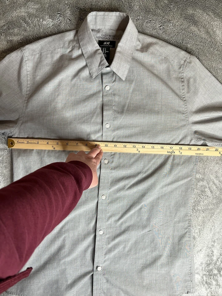 Camisa H&M Gris Abotonada Talla Mediana Calce Ajustado Foto 4 de 4