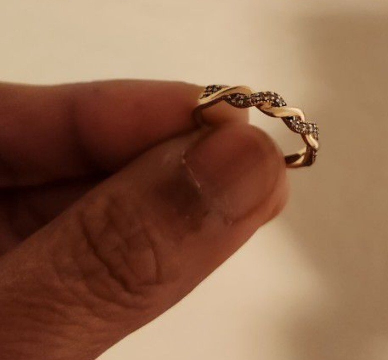 14kt Solid Yellow Gold Twists Ring - image 5